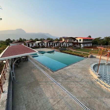 Happy Land Farm Hotel Karjat Exterior foto
