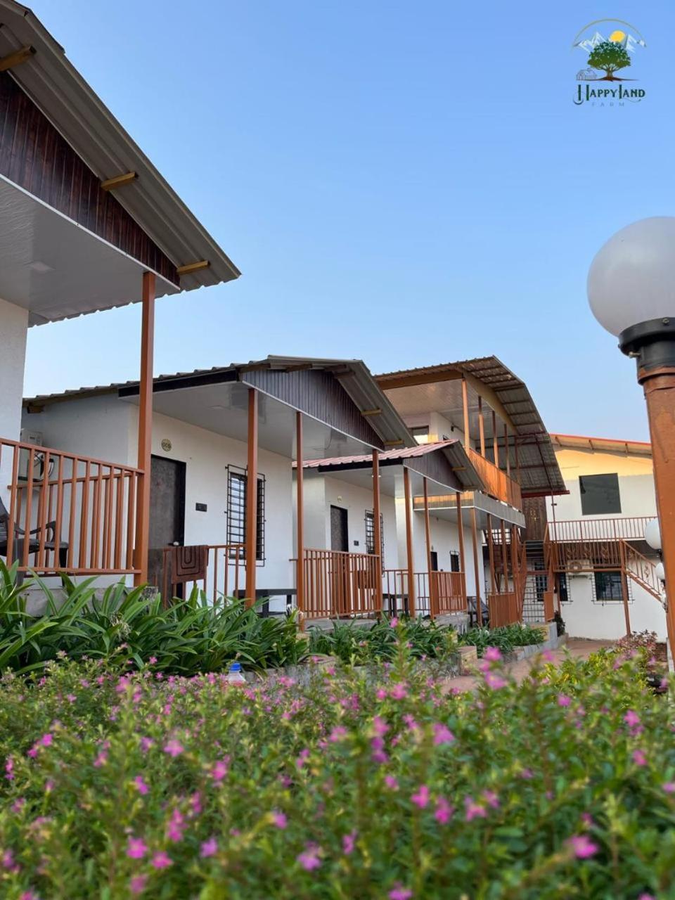 Happy Land Farm Hotel Karjat Exterior foto
