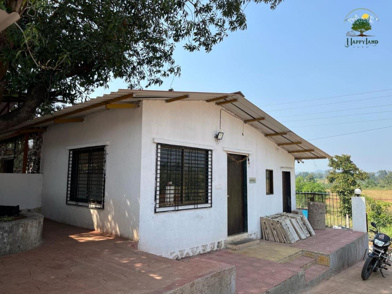 Happy Land Farm Hotel Karjat Exterior foto