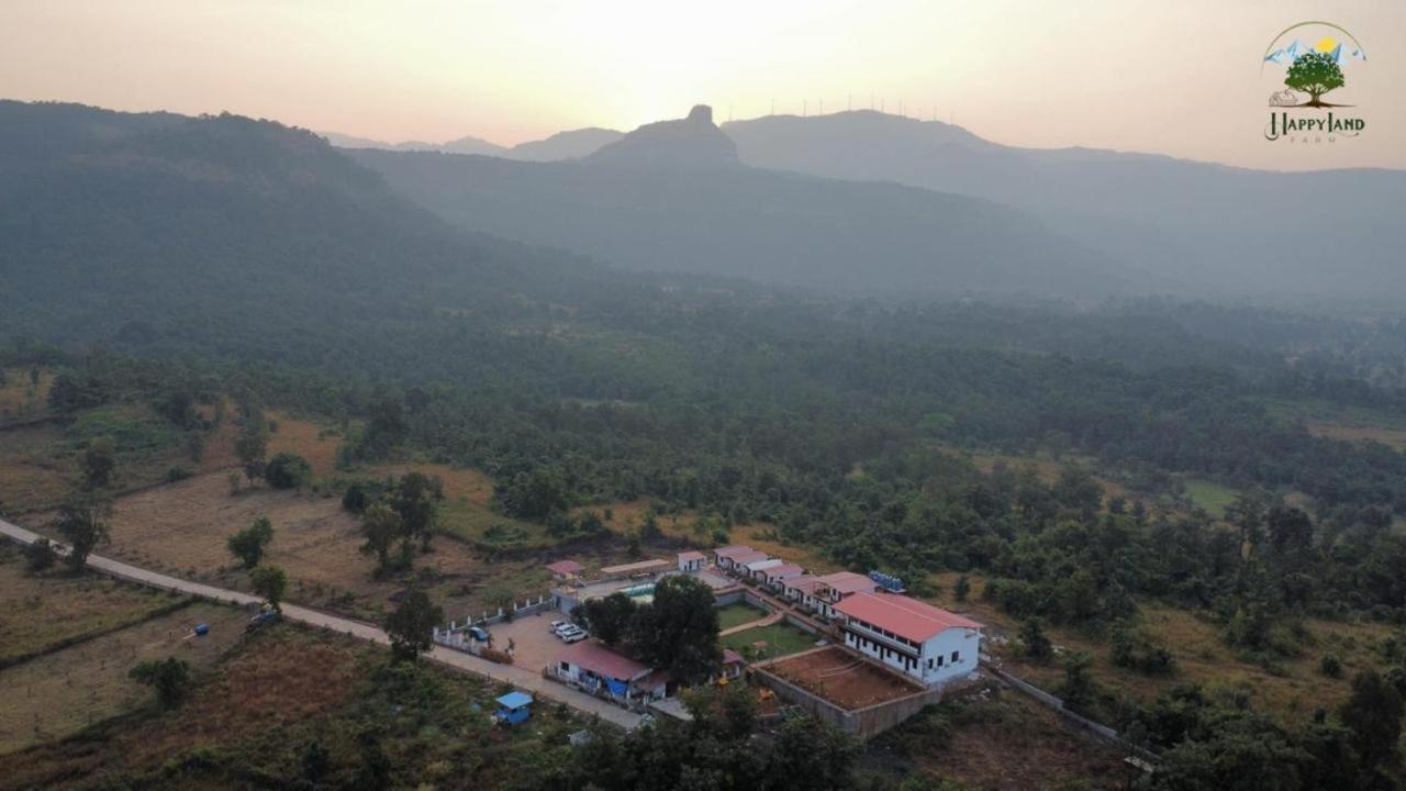 Happy Land Farm Hotel Karjat Exterior foto
