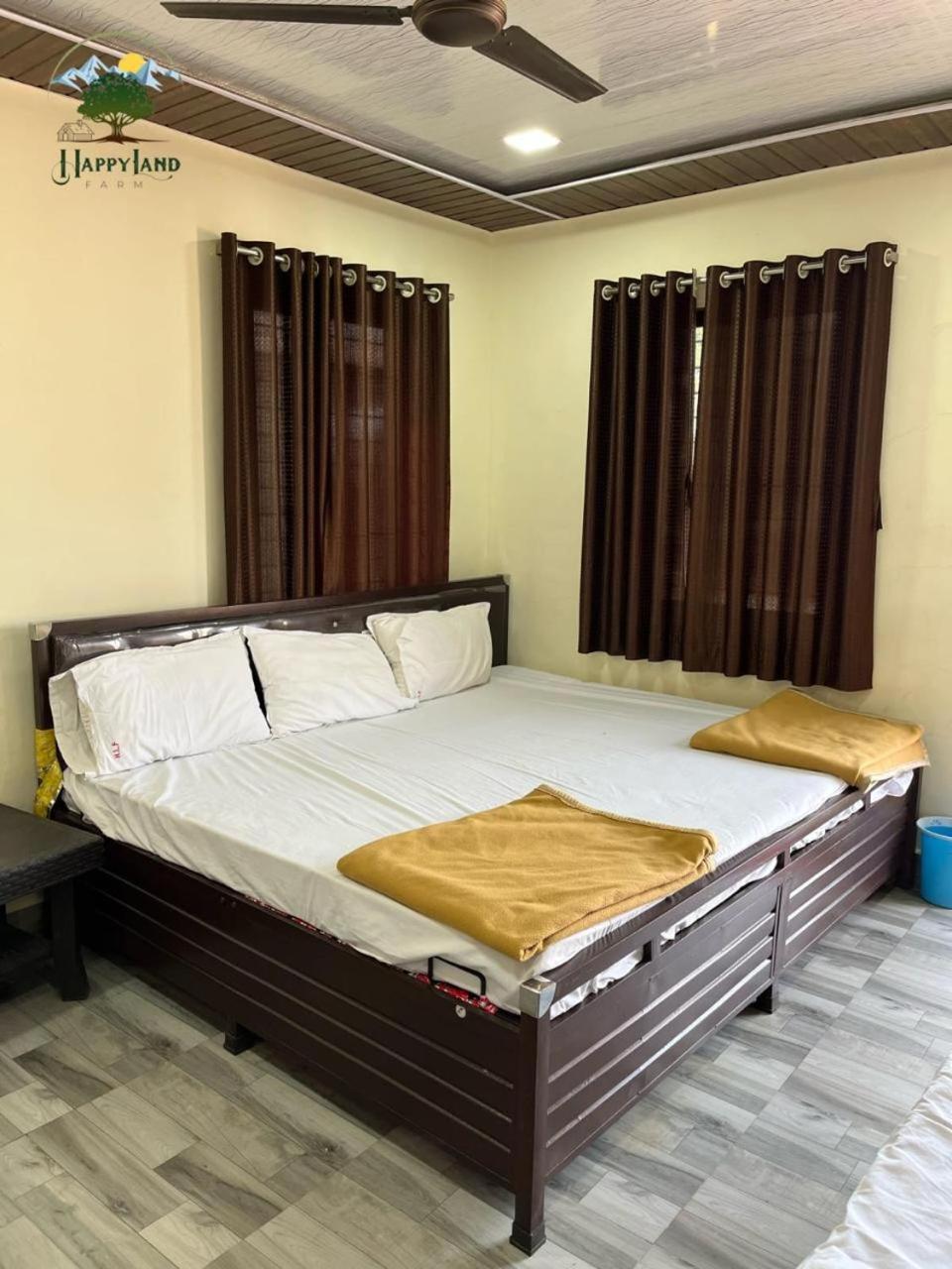 Happy Land Farm Hotel Karjat Exterior foto