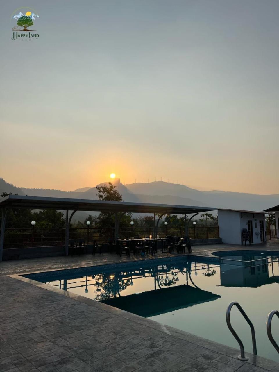 Happy Land Farm Hotel Karjat Exterior foto