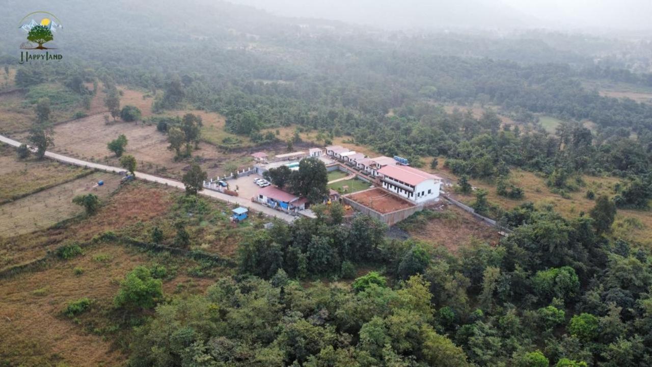 Happy Land Farm Hotel Karjat Exterior foto
