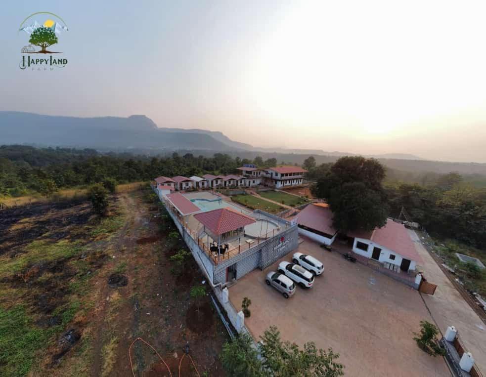 Happy Land Farm Hotel Karjat Exterior foto