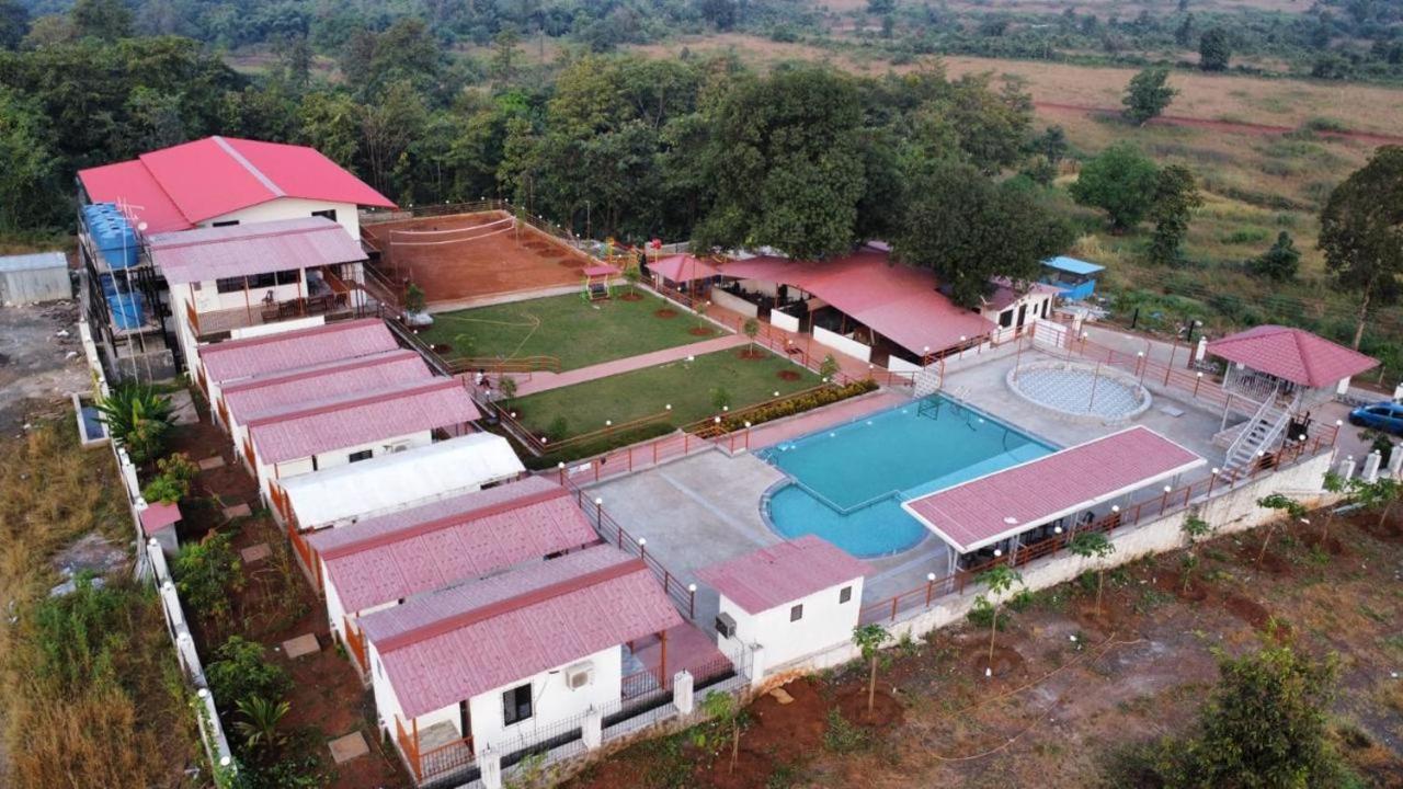Happy Land Farm Hotel Karjat Exterior foto